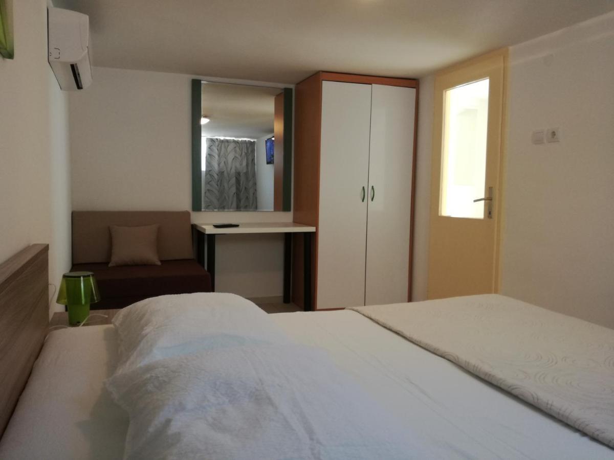 포레치 Apartman Anni 아파트 외부 사진